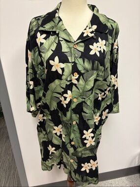Jamaica Jaxx Black Hawaiian Floral Button-Down Shirt with Green Leaves